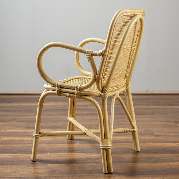 Balmy Chair